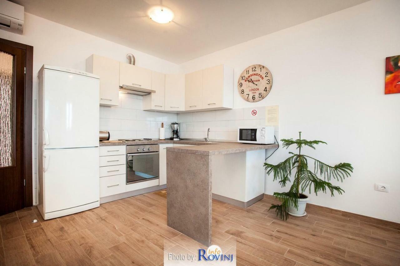 Ondina 2 Appartement Rovinj Buitenkant foto